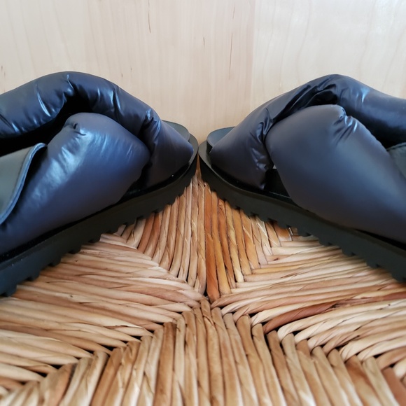 Guess Puff Sandals NEW! - Picture 6 of 14